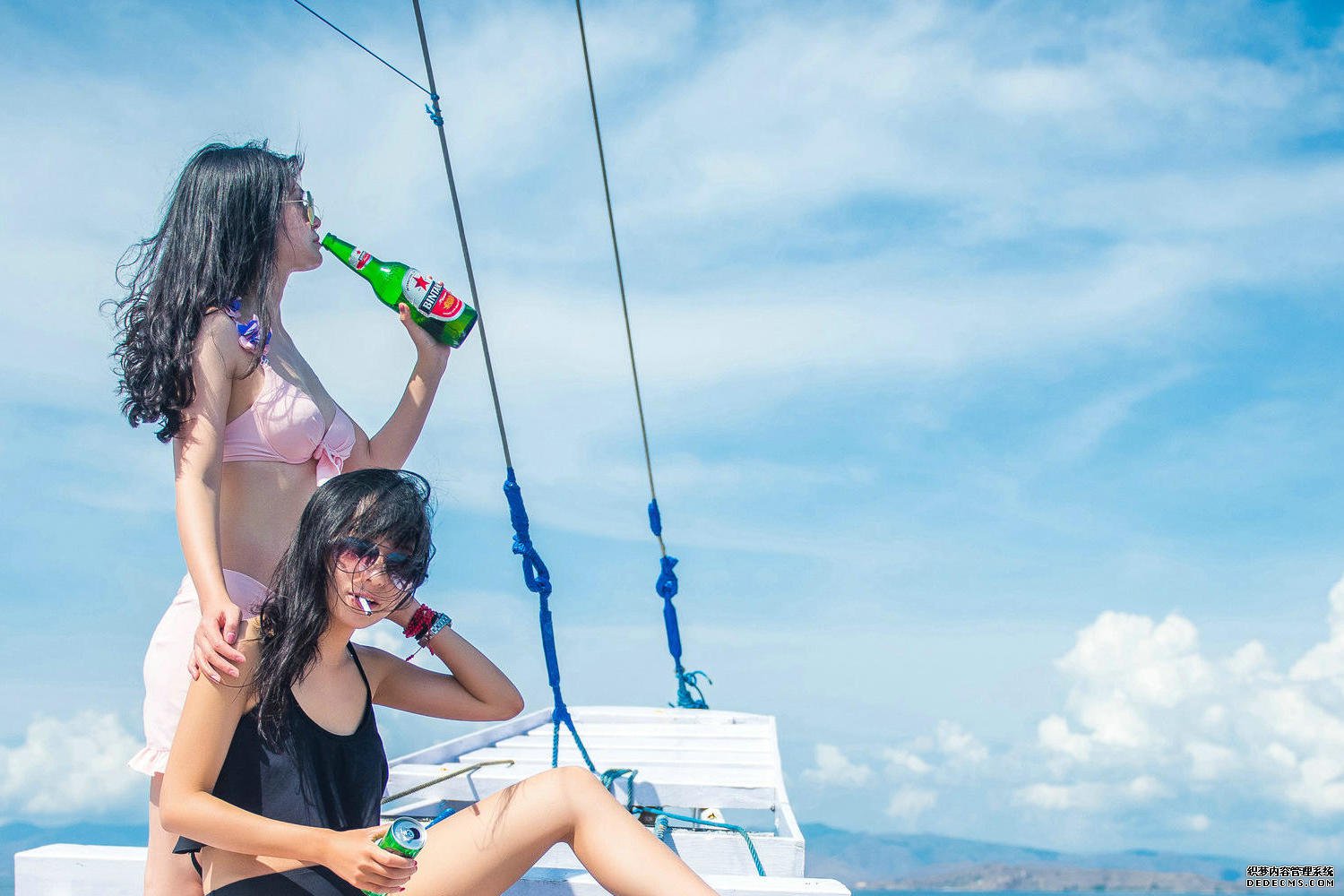 ʵ���ϴ�֮ǰ�����ϵǵ���Ƭ�ϾͿ��ó��������ˣ�������Ƭ���Ǻ�