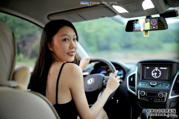 ʵ���ϴ�֮ǰ�����ϵǵ���Ƭ�ϾͿ��ó��������ˣ���������Ƭ���Ǻ�