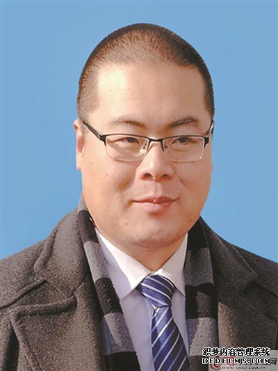 �����ݺ��ˡ� һ�º�ѡ�˹�ʾ